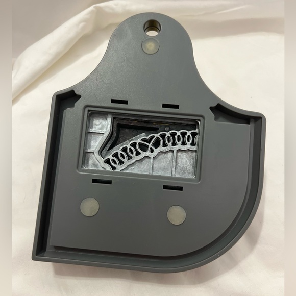 We R Memory Keepers-Mini 8 Loop Punch - Picture 2 of 2